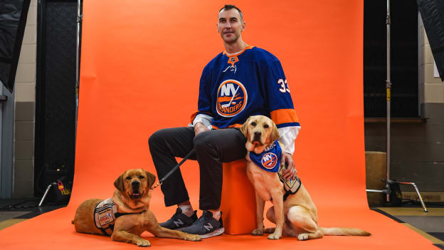 PHOTOS: Islanders 2021-22 Puppy Calendar Shoot