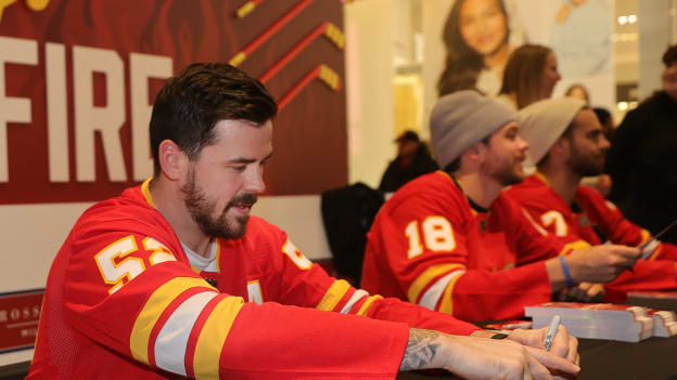 20260223_Flames Autograph Session_ 0016 DM