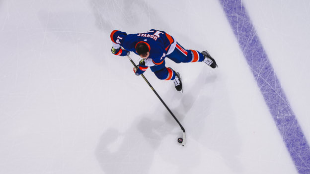 20251104_NYI_BOS_WARMUPS-7