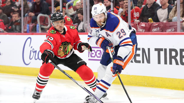 Edmonton Oilers v Chicago Blackhawks