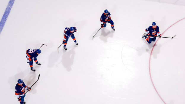 20251128_NYI_PHI_WARMUPS-17