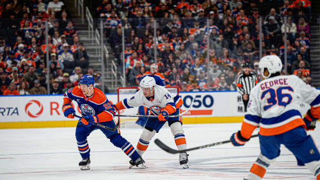 UBS Postgame Photos: Oilers 4, Islanders 3 OT