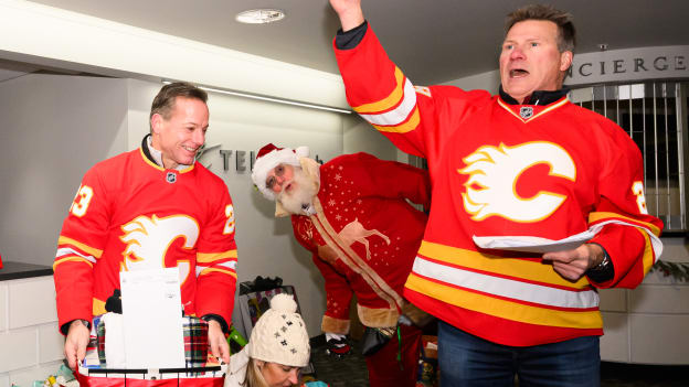 20251224_ALUMNI_TOY_DRIVE_FLA7387AB