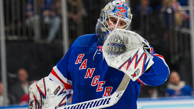 Ottawa Senators v New York Rangers