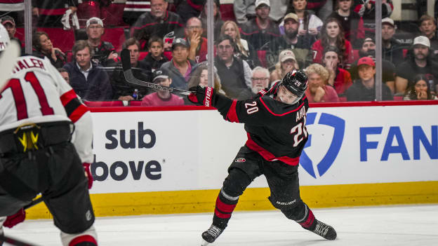 22_250429_CARvsNJD_RD1_GM5_JL101900
