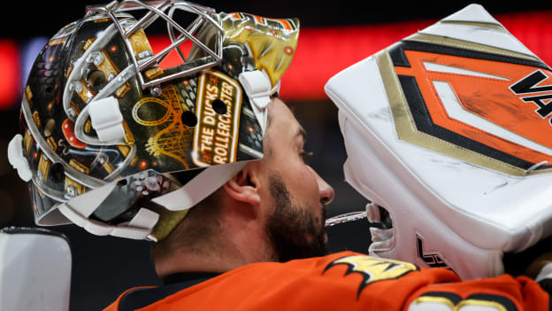 20250921_Kings_Ducks_Vasquez_0063