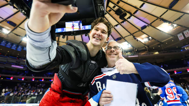 JS_NYR_040826_063A4703