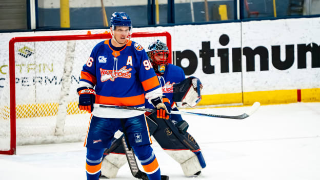 20251115_WarriorHockey_NHIC-17