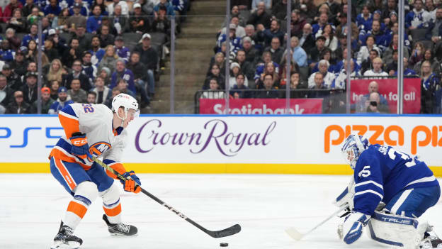 UBS Postgame Photos: Islanders 3, Maple Leafs 2