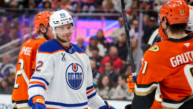 Edmonton Oilers v Anaheim Ducks