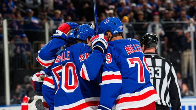 Chicago Blackhawks v New York Rangers