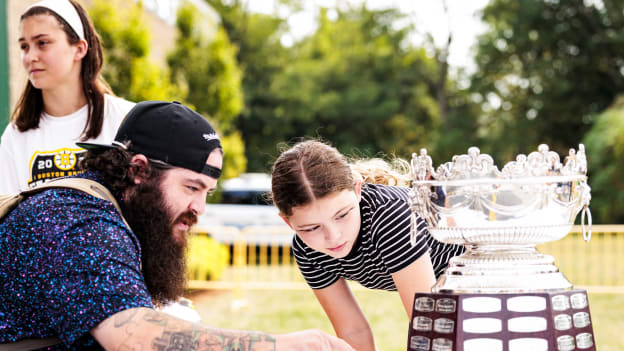 20250906_dle_bruins fan fest fitchburg10