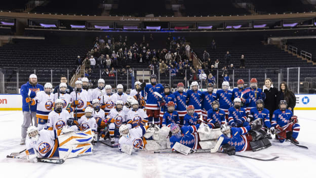 Jr. Rangers Girls vs Jr. Islanders @ MSG