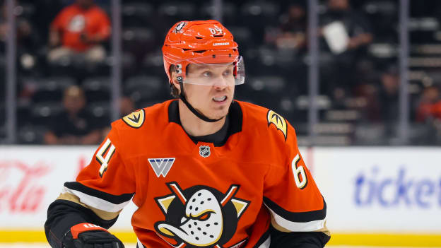 20250921_Kings_Ducks_Vasquez_0159