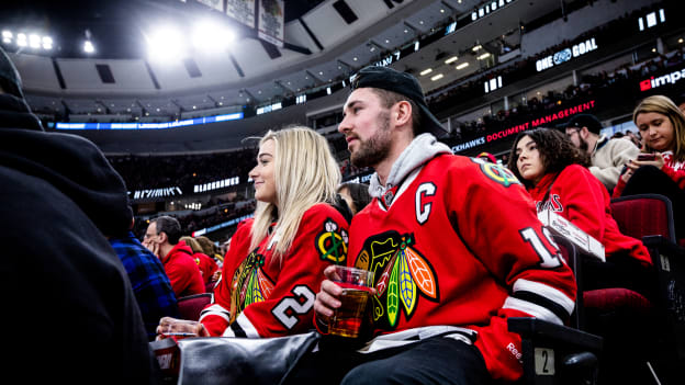 Chicago Blackhawks Tickets, Luxury Box Suites, Travel Packages