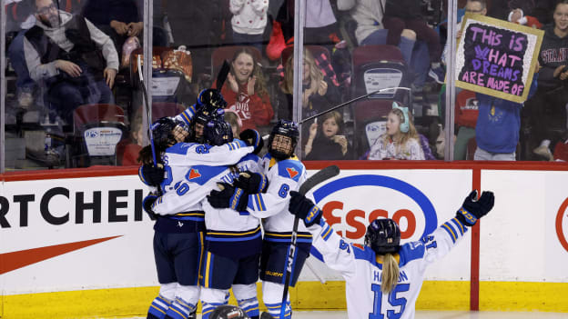 20260401_PWHL_FLA2490_JP