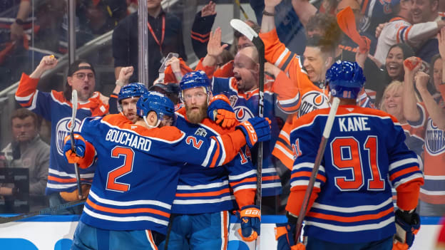 776331343_AD033_Panthers_v_Oilers