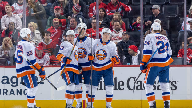 UBS Postgame Photos: Red Wings 2, Islanders 1