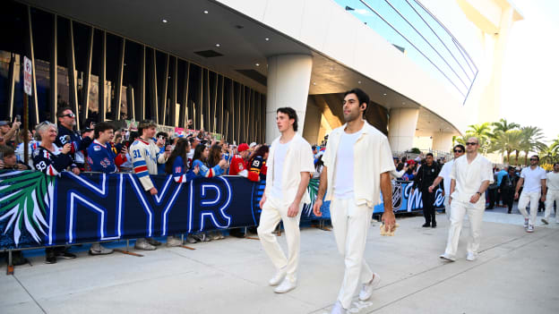 Photos: Winter Classic Arrivals