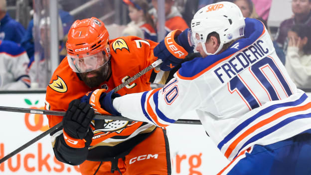 Edmonton Oilers v Anaheim Ducks