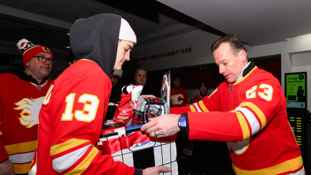 20251224_ALUMNI_TOY_DRIVE_FLA7392AB