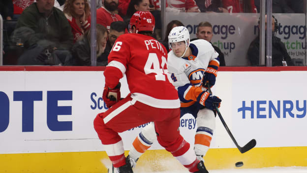 UBS Postgame Photos: Red Wings 2, Islanders 1