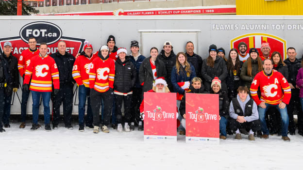 20251224_ALUMNI_TOY_DRIVE_FLA7368AB