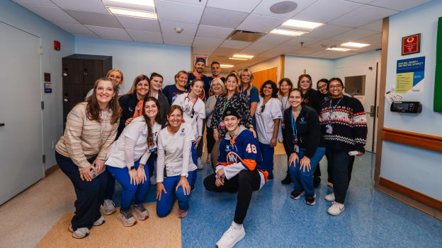 20251218_HOSPITALVISITS_COHENS-29