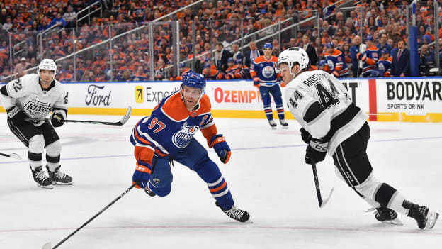 776312032_AD055_Kings_v_Oilers