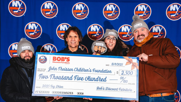 20251211_NYI_ANA_TOY-16