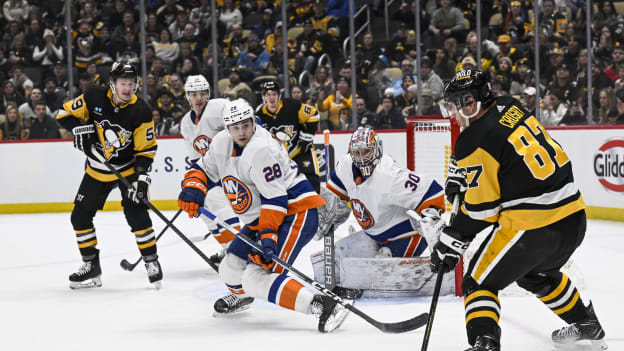 UBS Postgame Photos: Penguins 3, Islanders 1