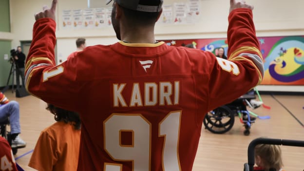 20251121_Floor Hockey_042_ DM