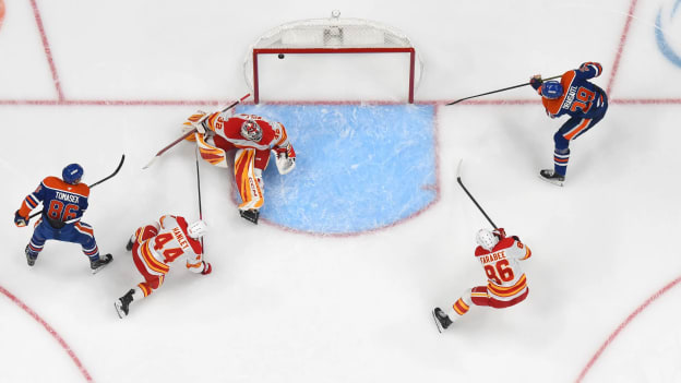 776360339_AD129_Flames_v_Oilers