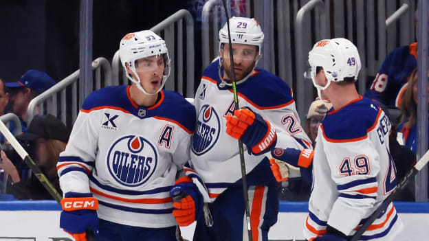 Edmonton Oilers v New York Islanders