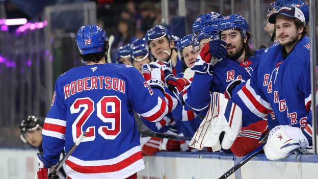 Chicago Blackhawks v New York Rangers