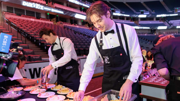 011126_ANAHEIM_DUCKS_327