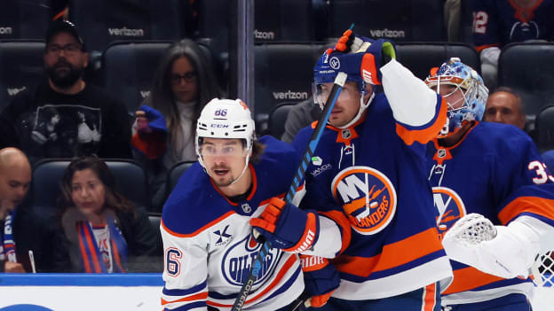 Edmonton Oilers v New York Islanders