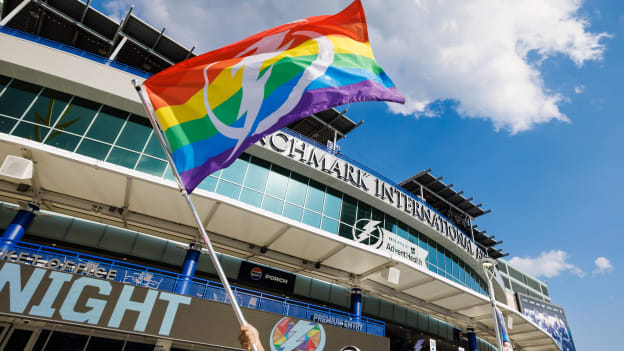 260326-Plaza-PRIDE-TBL-012