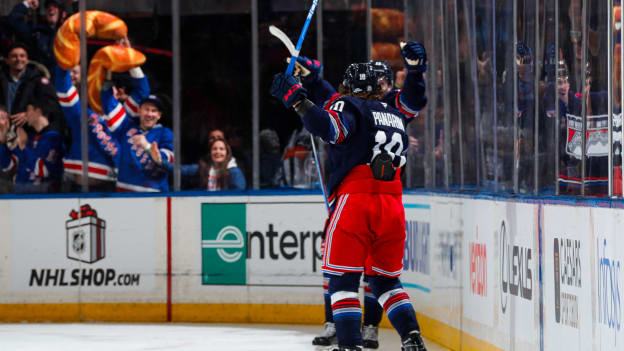 Pittsburgh Penguins v New York Rangers