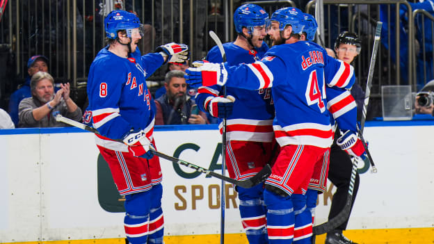 New York Islanders v New York Rangers