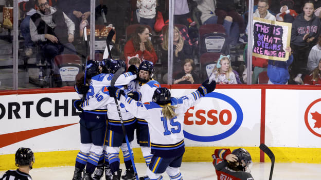 20260401_PWHL_FLA2498_JP