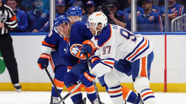 Edmonton Oilers v New York Islanders
