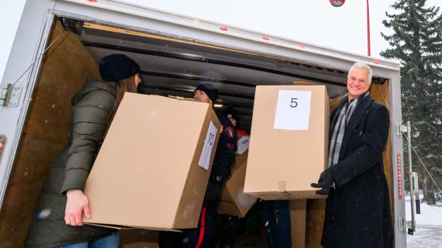 20251224_ALUMNI_TOY_DRIVE_FLA7439AB