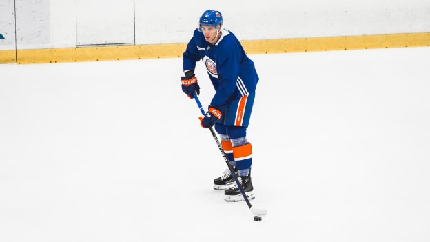 PHOTOS: Islanders Morning Skate Dec. 11