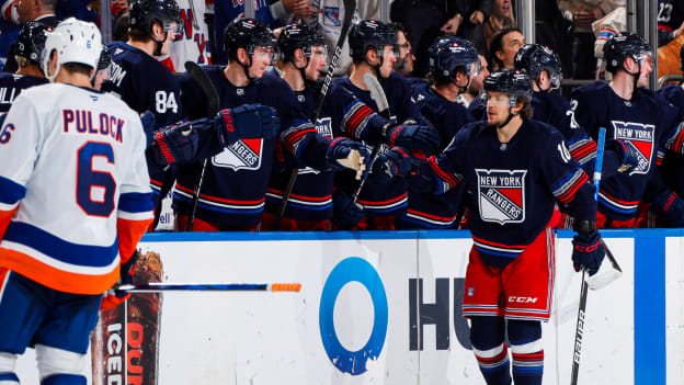 New York Islanders v New York Rangers