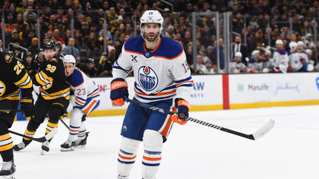 Edmonton Oilers v Boston Bruins