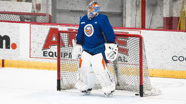 PHOTOS: Islanders Morning Skate Dec. 11
