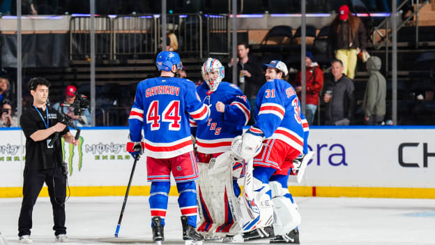 Chicago Blackhawks v New York Rangers