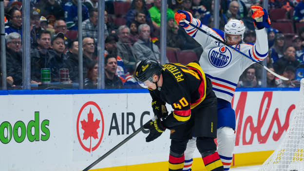 Edmonton Oilers v Vancouver Canucks