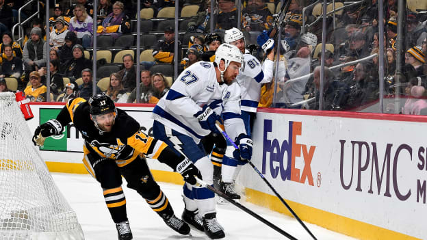 28435043_Tampa_Bay_Lightning_v_Pittsburgh_Penguins_Andrew_Taylor_(Greenfly)_20250113_010409